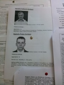 Rudaminos policijos nuovados pareigūnai Hendrik Falkevič ir Kęstutis Putys prižiūri